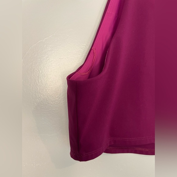 Outdoor Voices Women's XXL Zoom Crop Top Grape Jam Racerback EUC - Picture 15 of 16